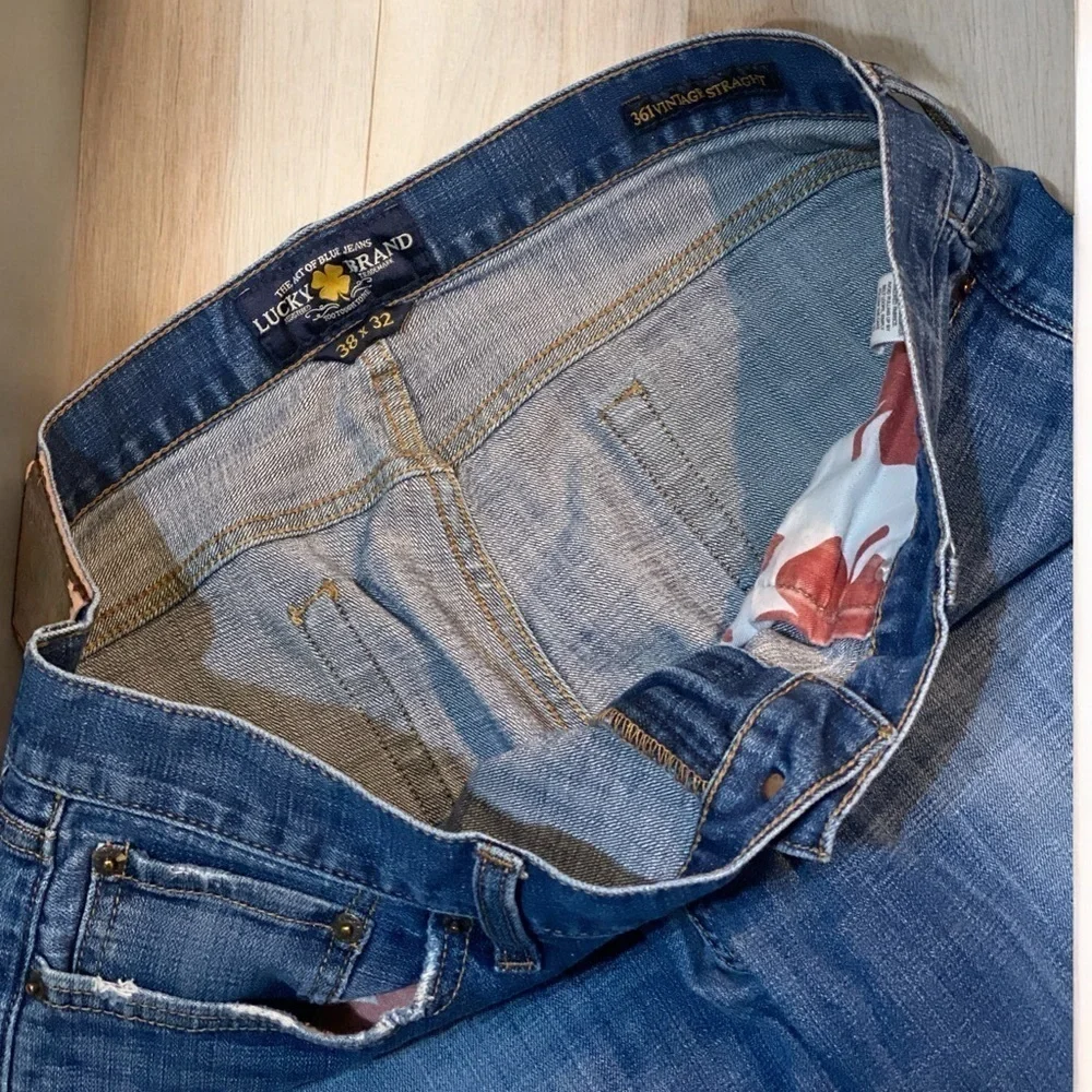 LUCKY BRAND 361 VINTAGE STRAIGHT Boho Chic Size 38/32 Medium Wash Blue Normcore